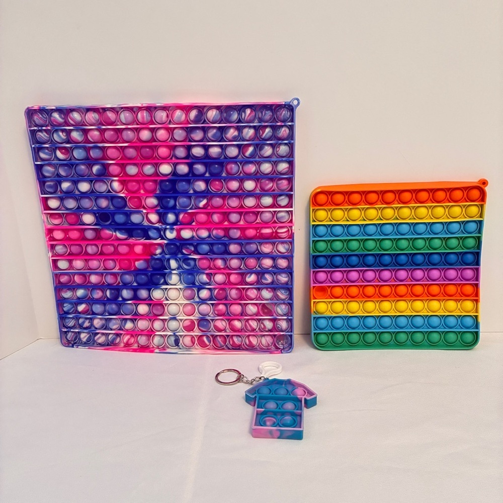 Pop It Tye Dye/ Pop It Rainbow/ T-Shirt Clip-On Keychain Sensory Fidget Toys